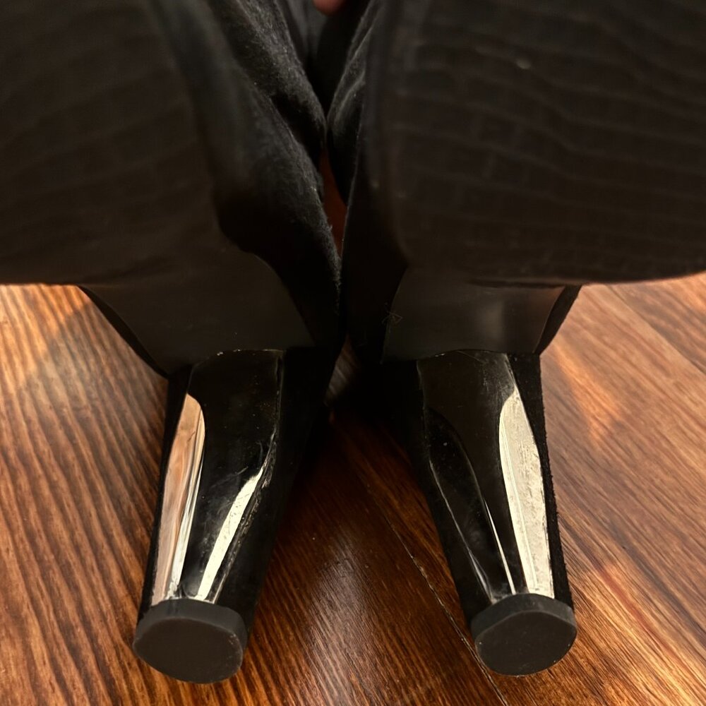Stuart Weitzman Black Suede Gold Heel Accent Pull-on Boots, 9M - Picture 10 of 13